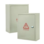 Boîtier métallique avec fond perforé pour le refroidissement