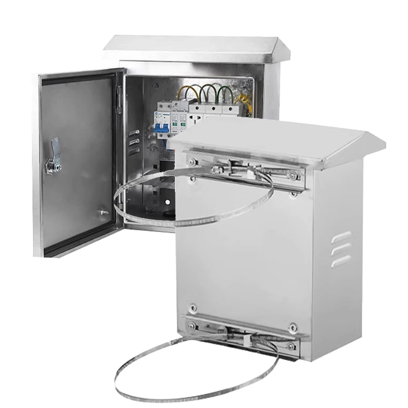 Armoire de surveillance extérieure avec protection contre les surtensions